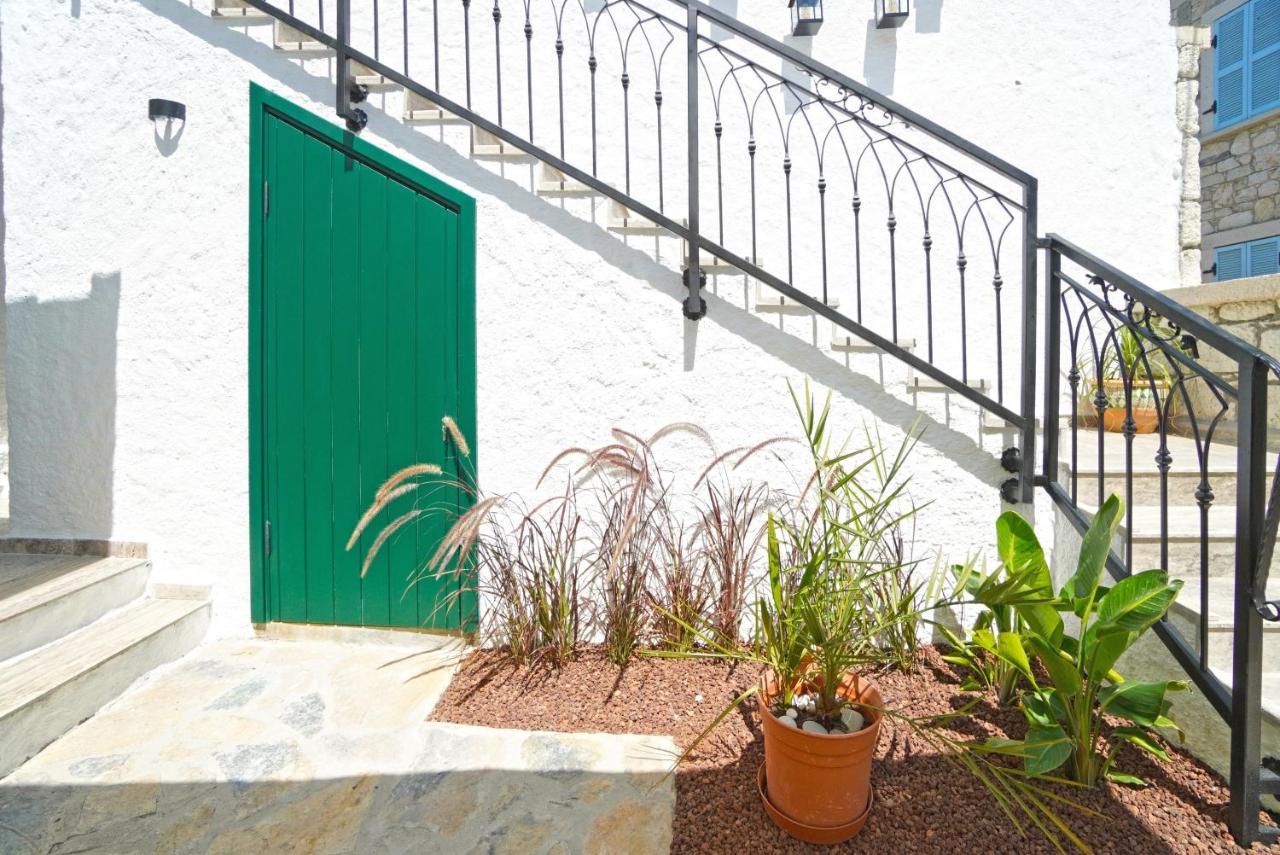 Pom Alacati Boutique Otel Çeşme Exterior photo