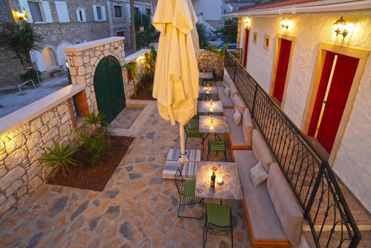 Pom Alacati Boutique Otel Çeşme Exterior photo
